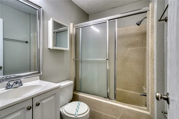 $1,050 | 707 Wellesley Court, Unit B, College Station, TX 77840