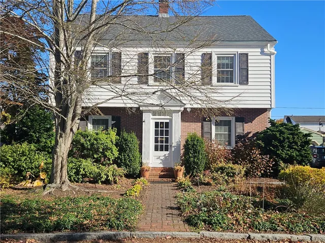 $1,695,000 | 198 Gibbs Avenue, Newport, RI 02840