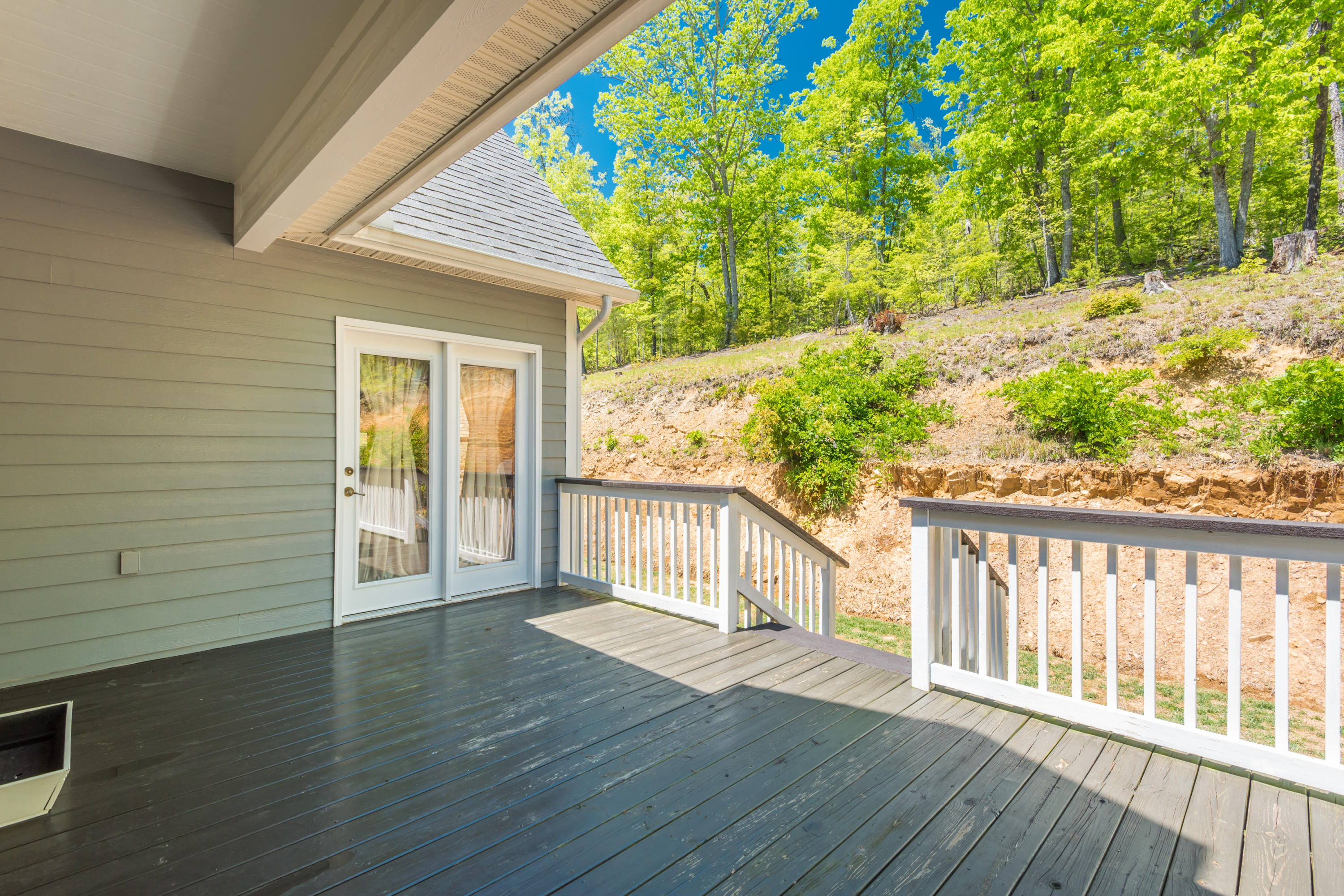 757 Three Point Road Vonore, TN 37885 - Photo 28 of 33 Back Decking