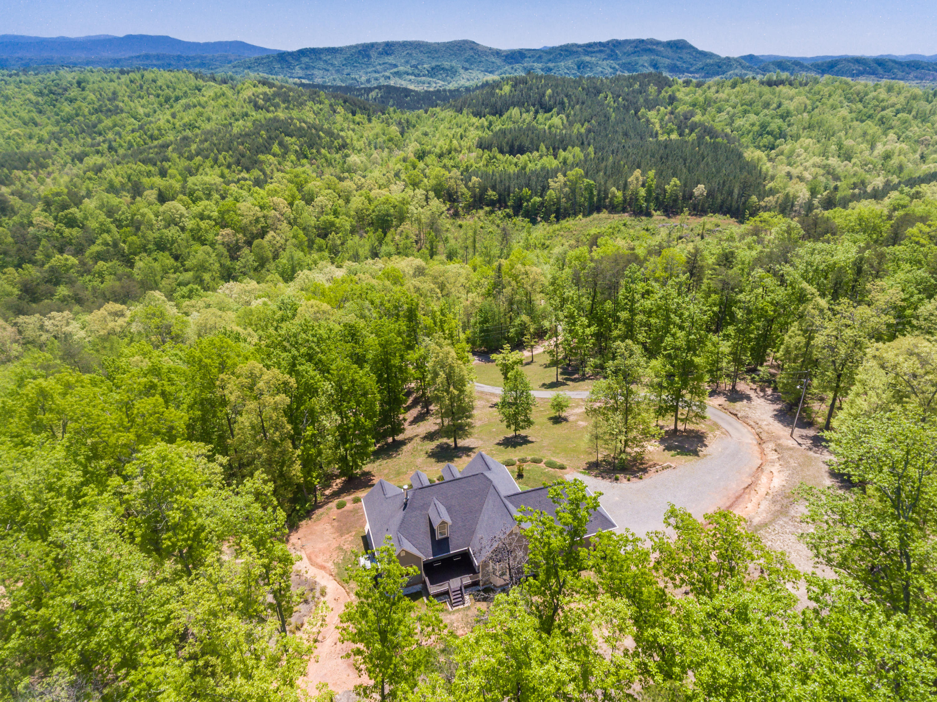 757 Three Point Road Vonore, TN 37885 - Photo 4 of 33 Mountain Views