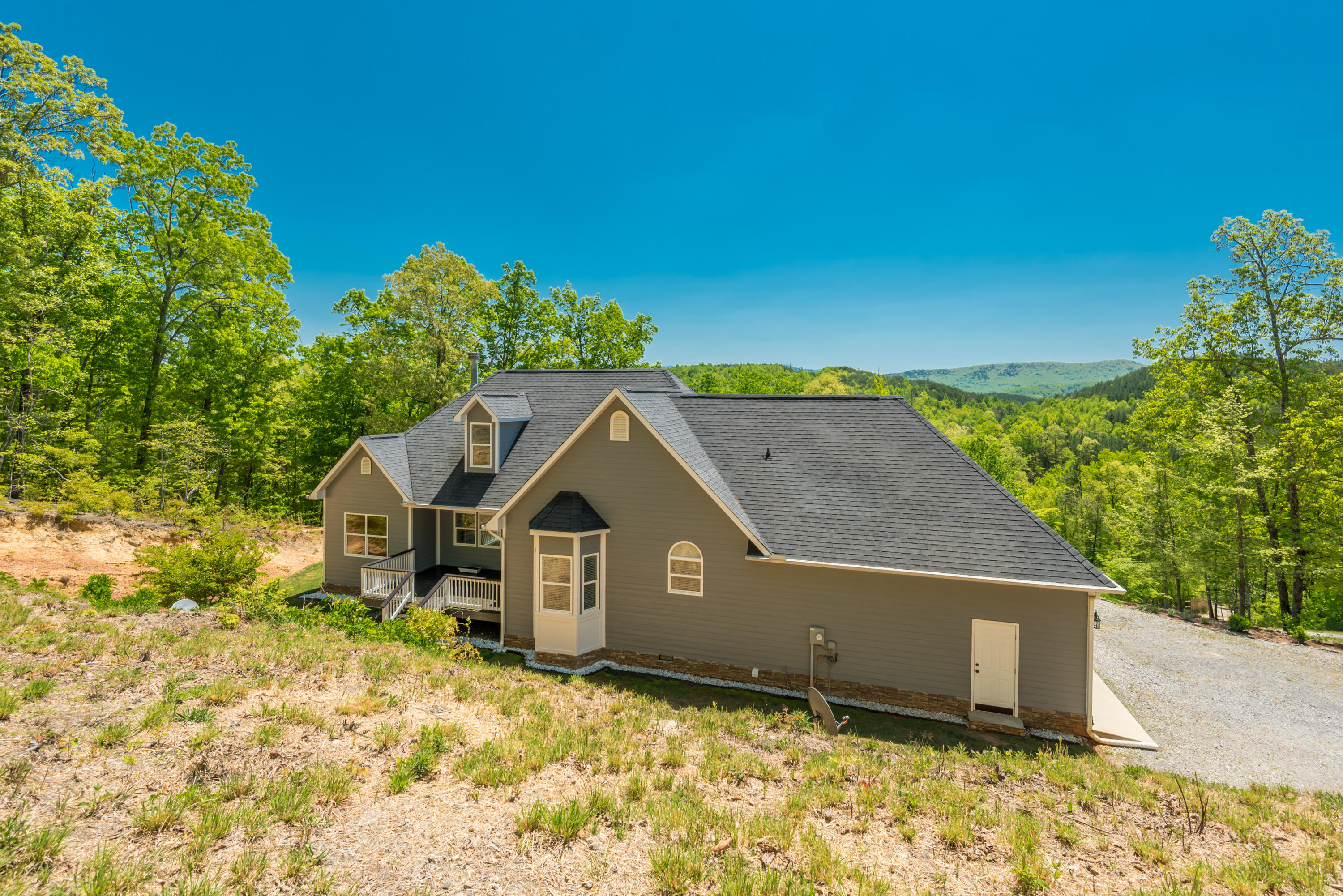 757 Three Point Road Vonore, TN 37885 - Photo 32 of 33 757ThreePointe-31