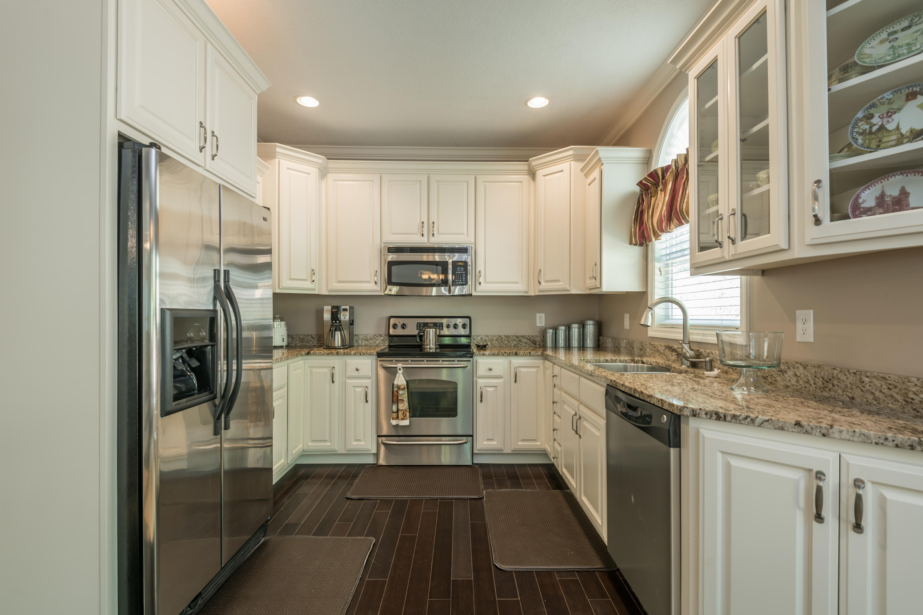 757 Three Point Road Vonore, TN 37885 - Photo 8 of 33 Custom Kitchen