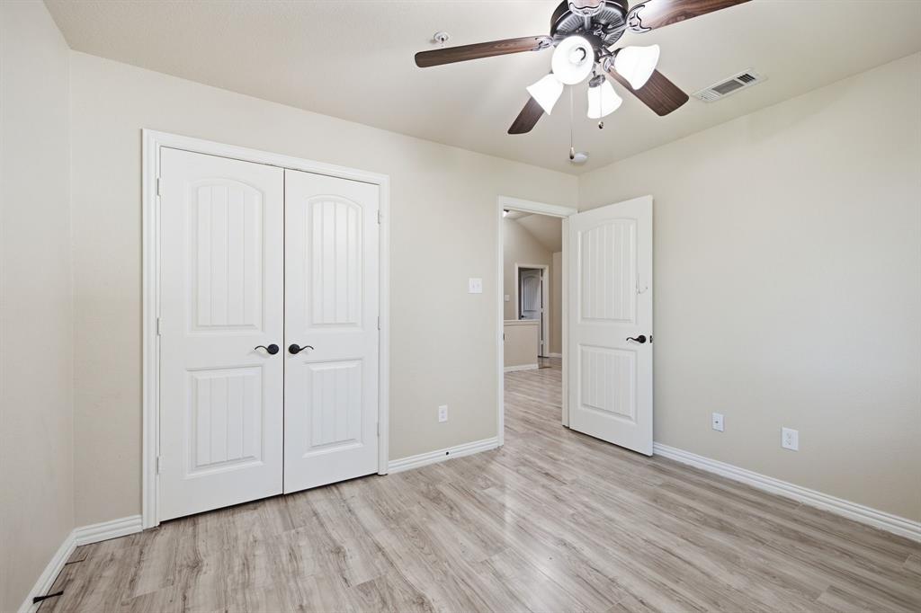 237 Corinna Court Hurst, TX 76053 - Photo 26 of 32