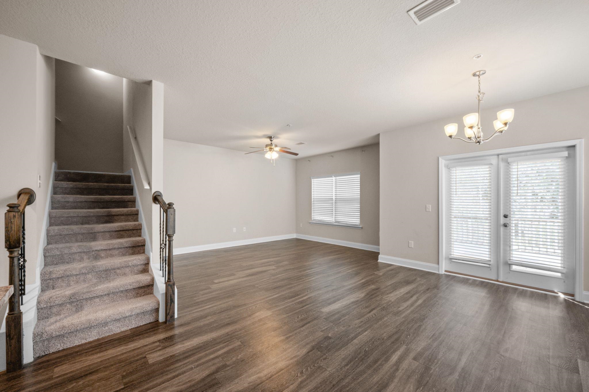 6903 Spaniel Drive, Unit B Daphne, AL 36527 - Photo 9 of 28 Living Room