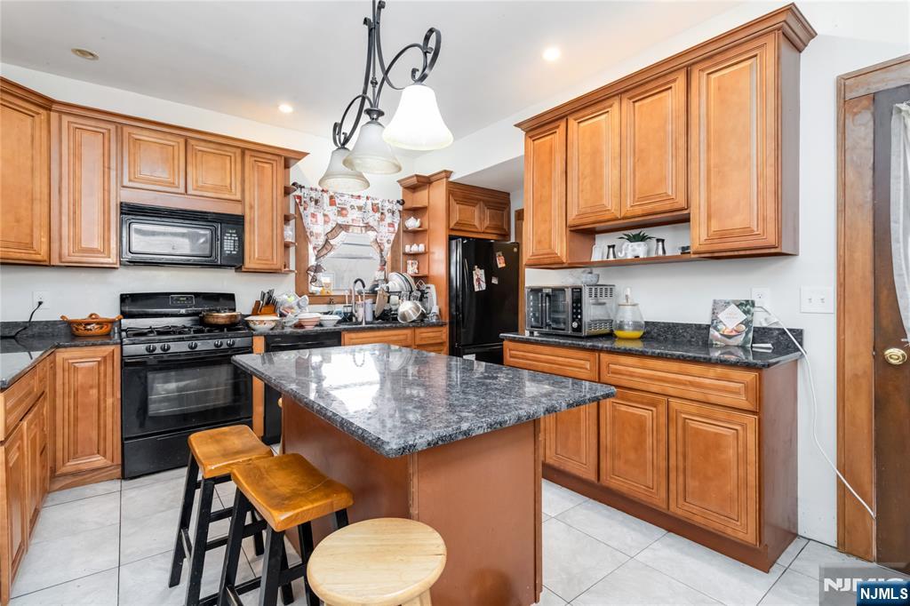 421 Central Avenue Harrison, NJ 07029 - Photo 10 of 19