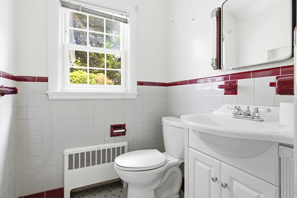 231 Moss Hill Road Boston, MA 02130 - Photo 16 of 34