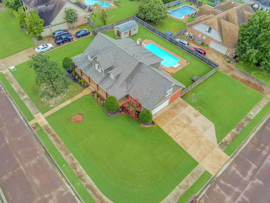 1633 Beckenhall Street Collierville, TN 38017 - Photo 3 of 35 an aerial view of a tennis court