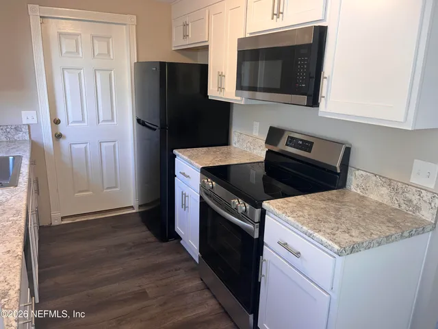 $1,900 | 10901 Hardwick Lane, Jacksonville, FL 32246