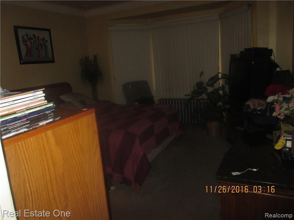 16656 Parkside Street Detroit, MI 48221 - Photo 7 of 33 IMG_1896.JPG