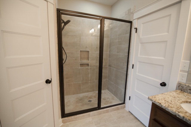 8674 Rosedown Lane Daphne, AL 36526 - Photo 3 of 24 Tiled Shower