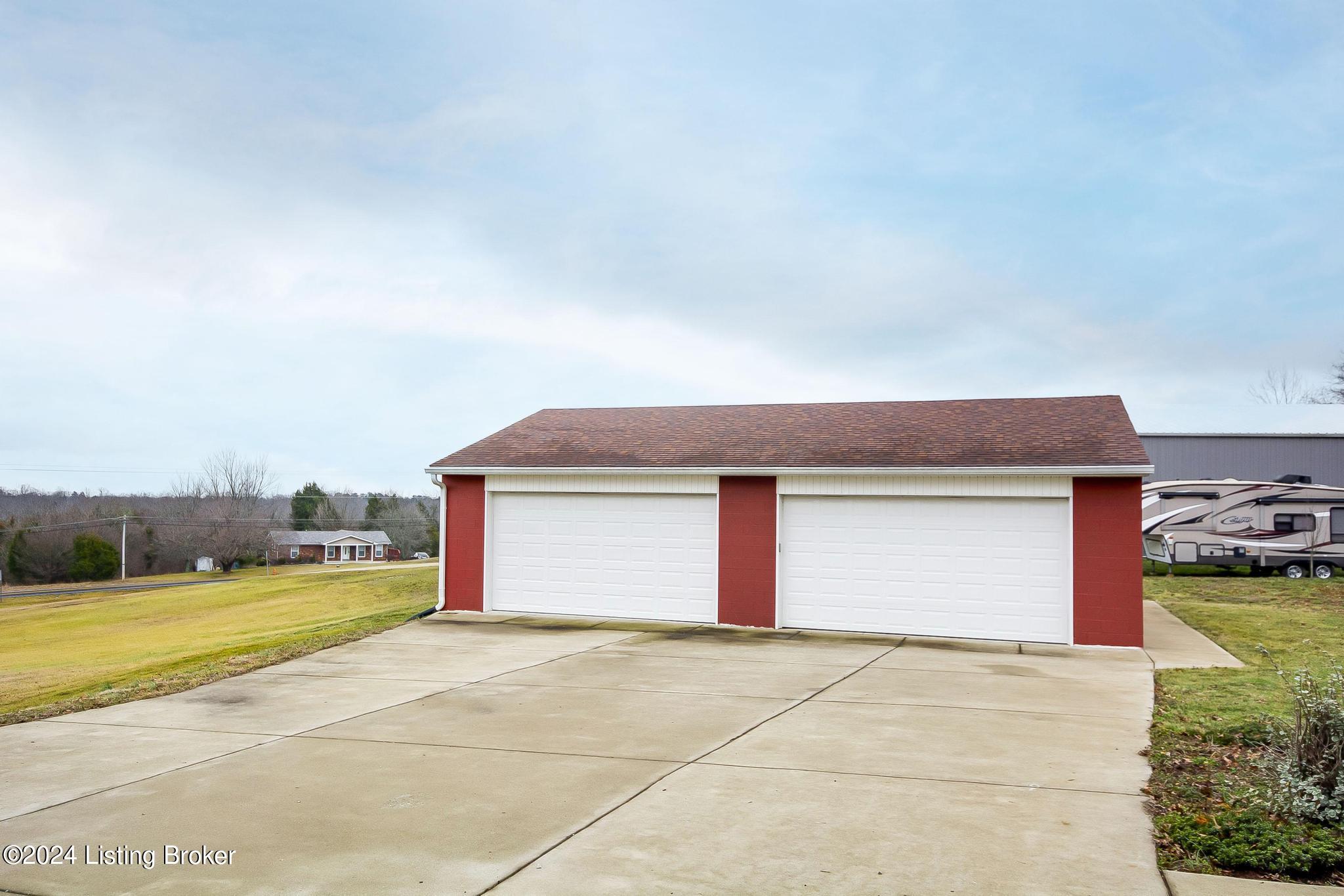 201 Waterford Road Mount Washington, KY 40047 - Photo 27 of 33 4 Car Garage