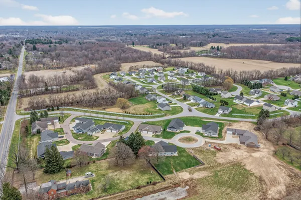 $275,000 | 135 Lexington Pointe Drive, Unit 8, Niles, MI 49120