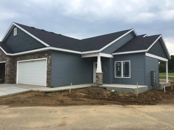 $275,000 | 135 Lexington Pointe Drive, Unit 8, Niles, MI 49120