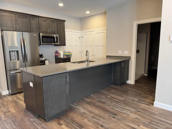 $275,000 | 135 Lexington Pointe Drive, Unit 8, Niles, MI 49120