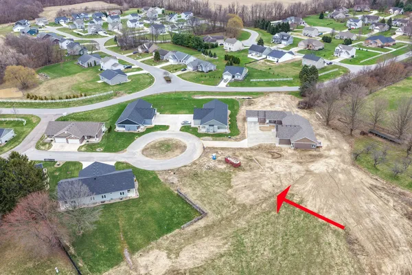 $275,000 | 135 Lexington Pointe Drive, Unit 8, Niles, MI 49120
