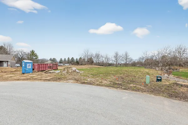 $275,000 | 135 Lexington Pointe Drive, Unit 8, Niles, MI 49120
