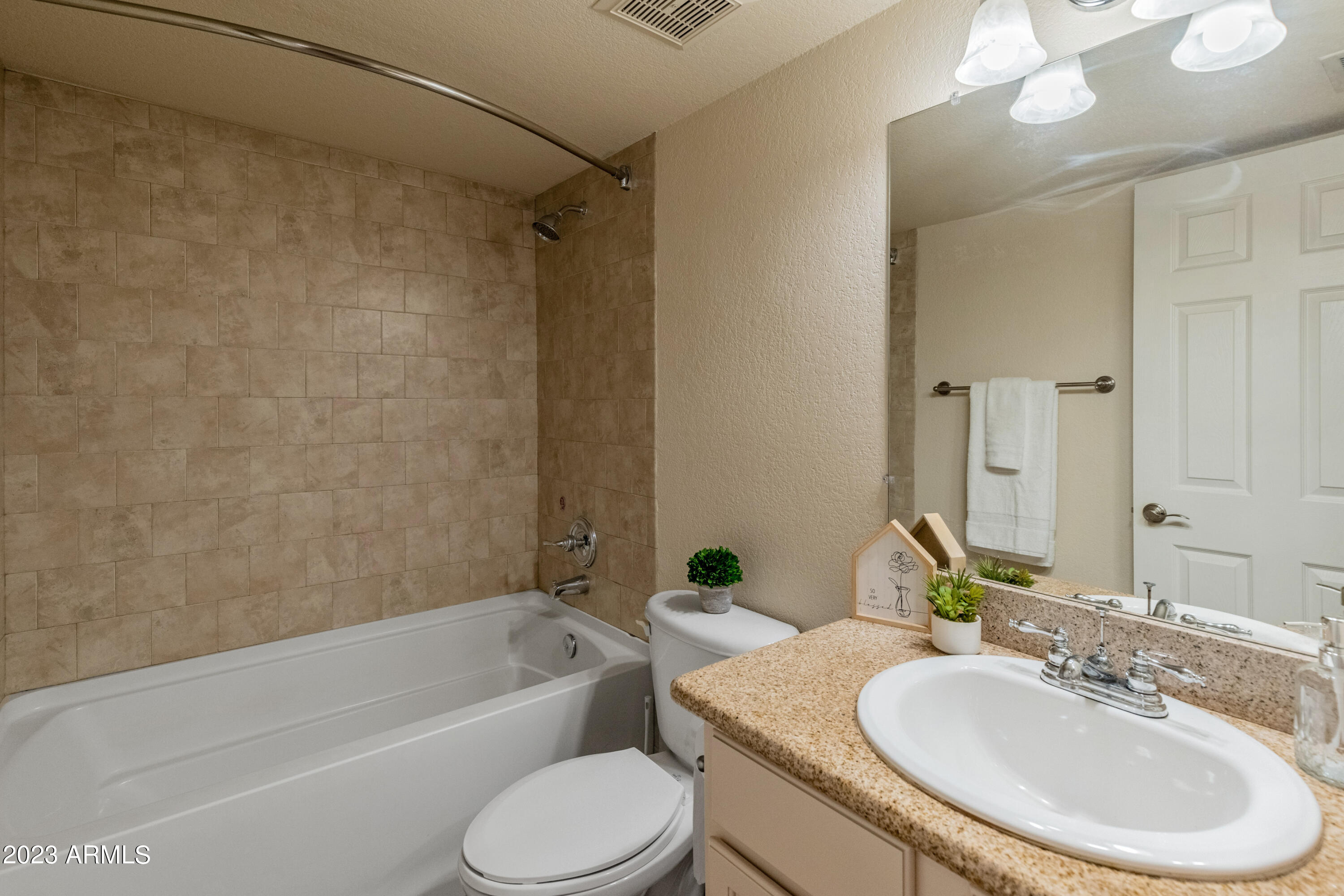 3500 North Hayden Road, Unit 1206 Scottsdale, AZ 85251 - Photo 16 of 36 Guest Bathroom