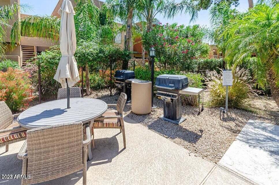 3500 North Hayden Road, Unit 1206 Scottsdale, AZ 85251 - Photo 28 of 36 Community Grills