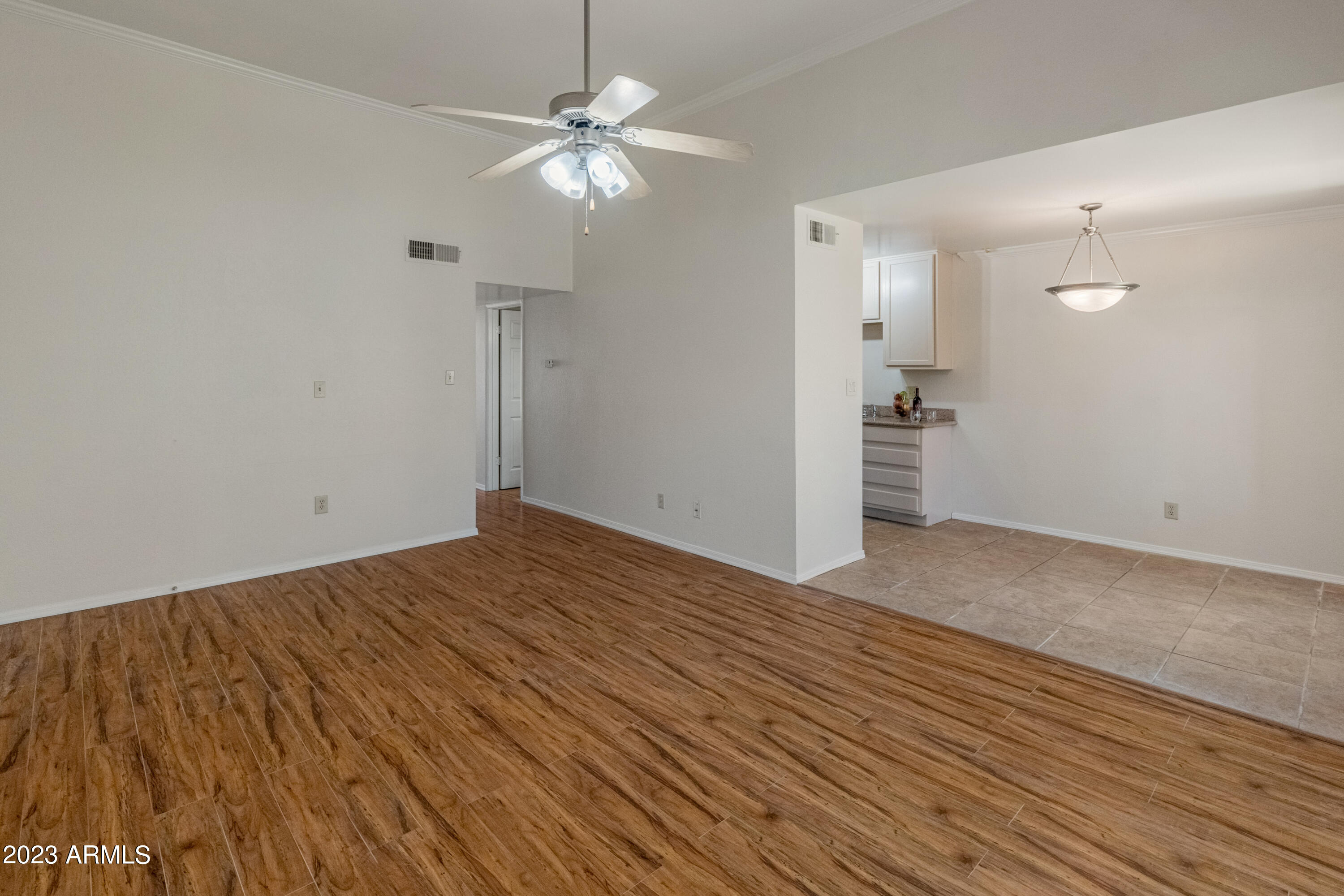 3500 North Hayden Road, Unit 1206 Scottsdale, AZ 85251 - Photo 5 of 36 Great Room 3