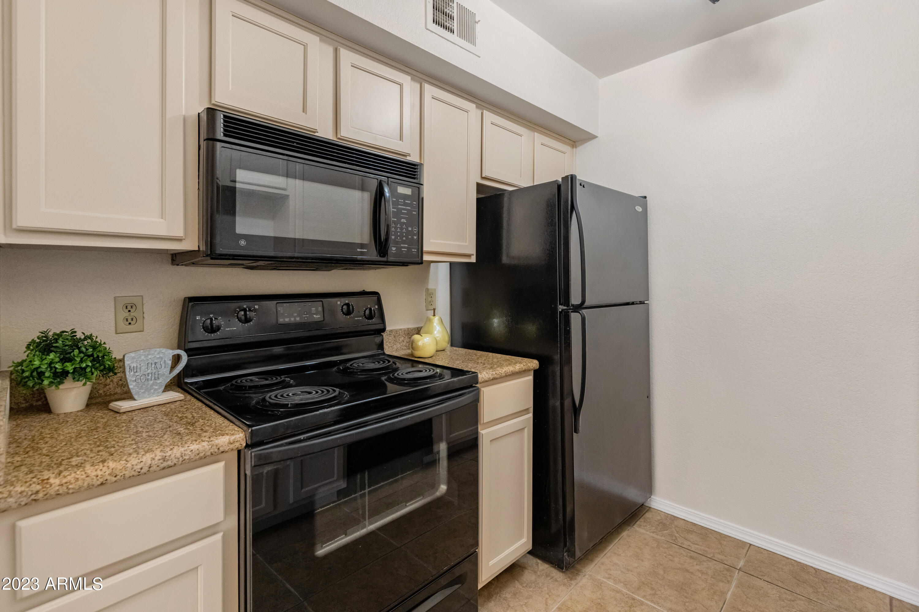 3500 North Hayden Road, Unit 1206 Scottsdale, AZ 85251 - Photo 6 of 36 Kitchen 2