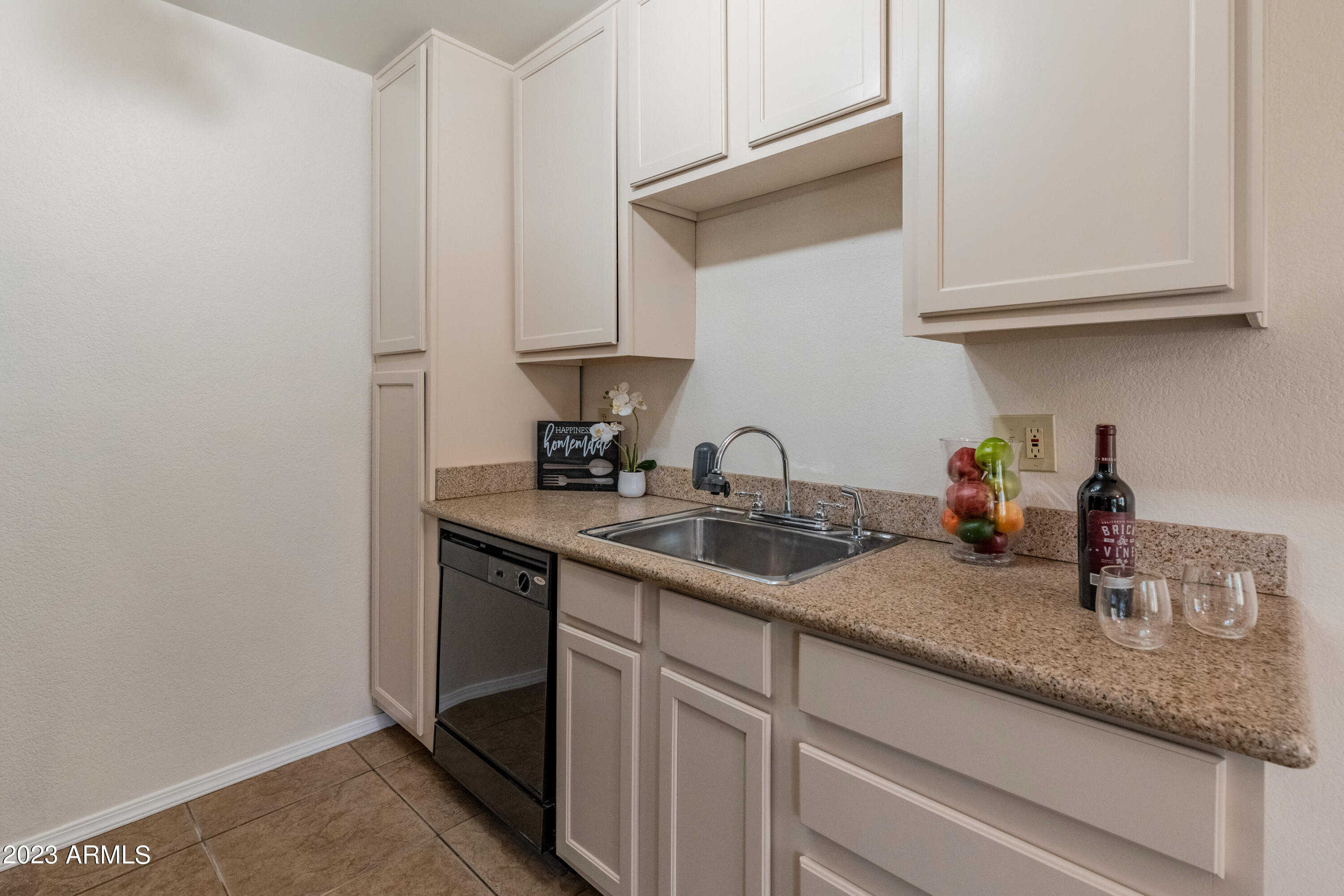 3500 North Hayden Road, Unit 1206 Scottsdale, AZ 85251 - Photo 7 of 36 Kitchen 3