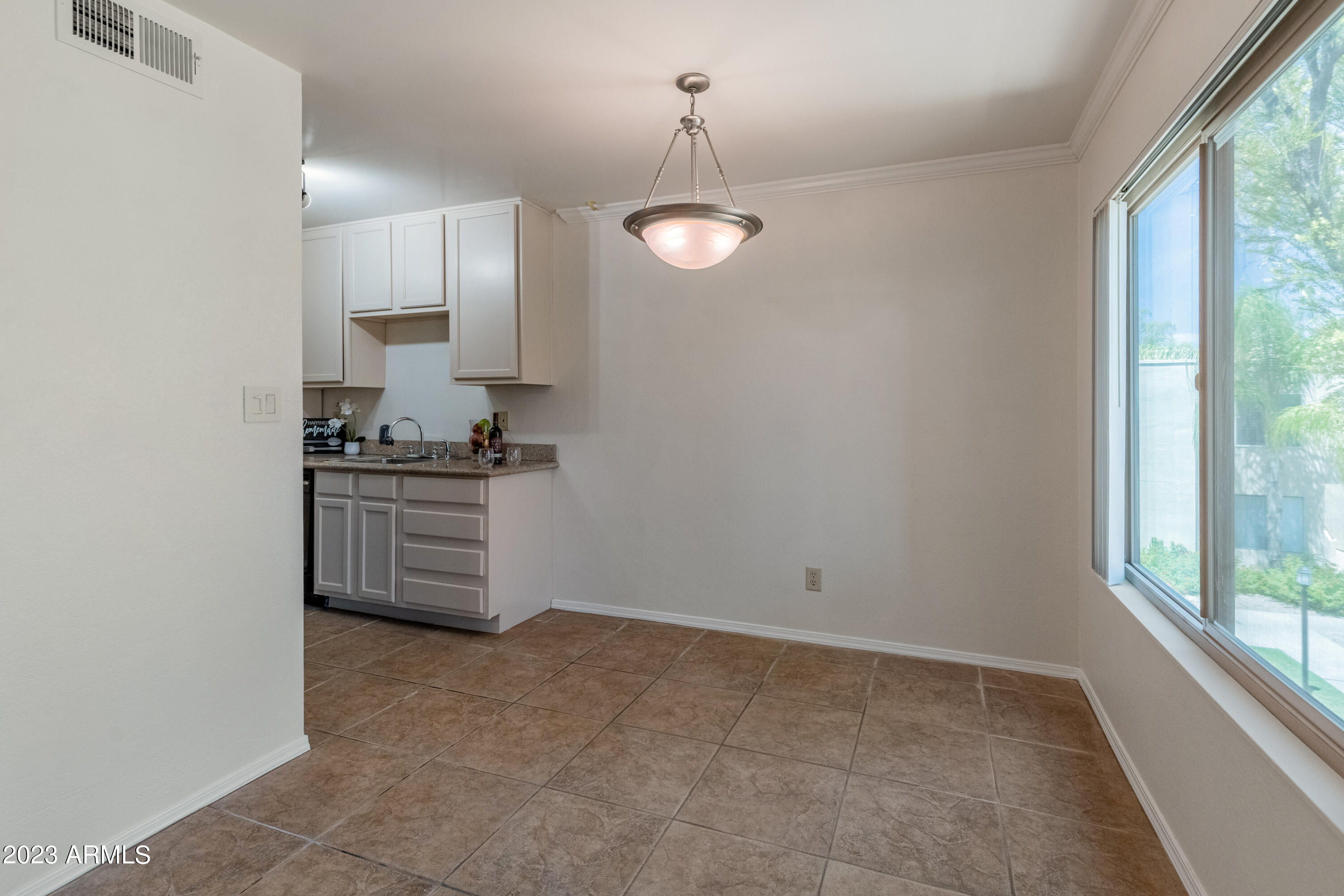 3500 North Hayden Road, Unit 1206 Scottsdale, AZ 85251 - Photo 9 of 36 Dining