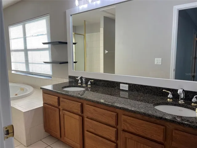 $364,900 | 614 Yardarm Drive, Unit 7, Apollo Beach, FL 33572