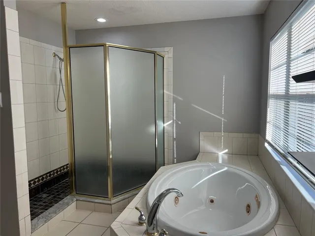 $364,900 | 614 Yardarm Drive, Unit 7, Apollo Beach, FL 33572