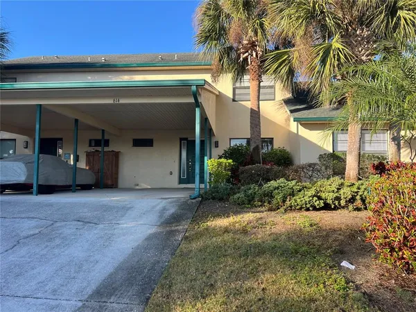 $334,900 | 614 Yardarm Drive, Unit 7, Apollo Beach, FL 33572