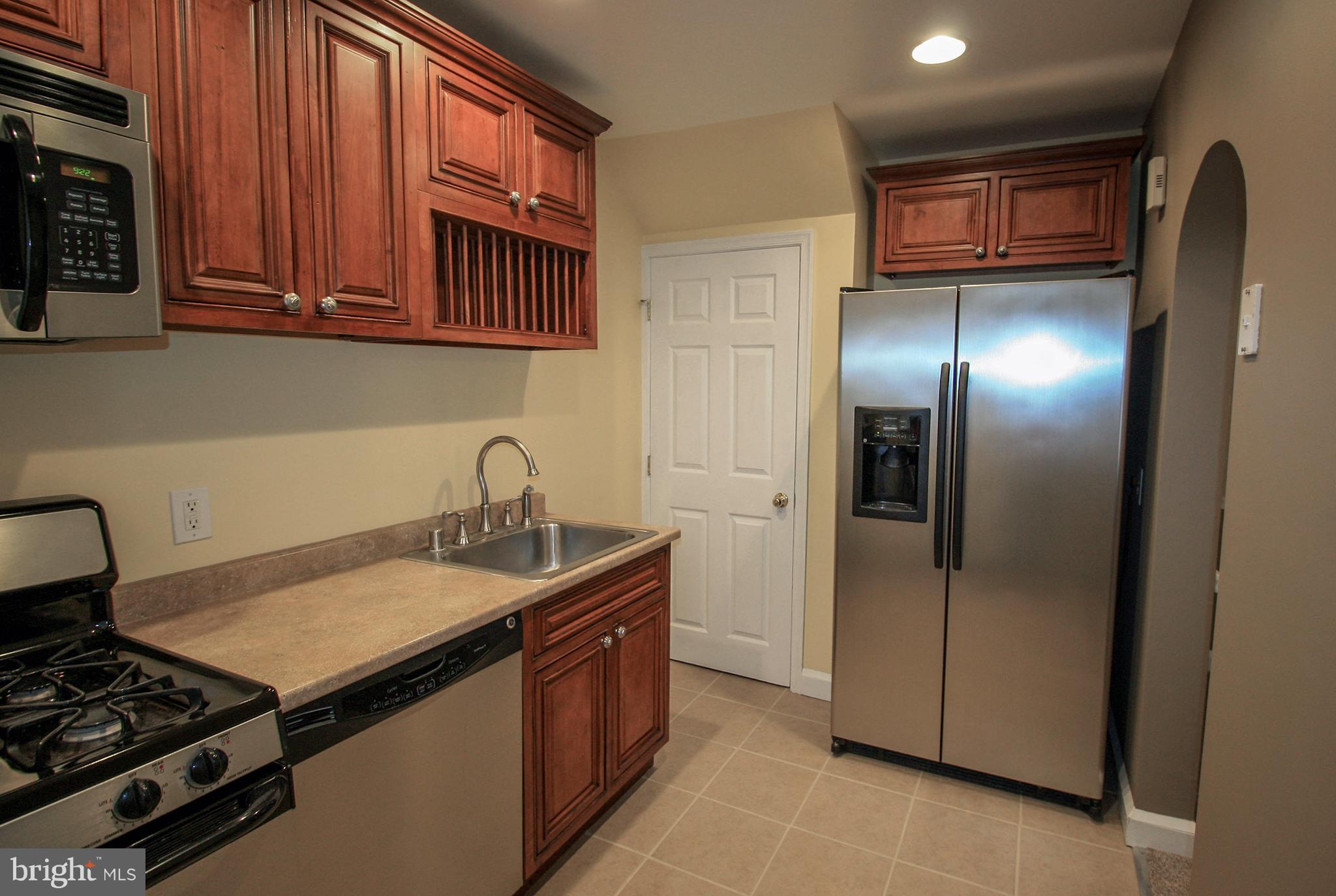 5612 Braxfield Road Baltimore, MD 21227 - Photo 12 of 30 Kitchen