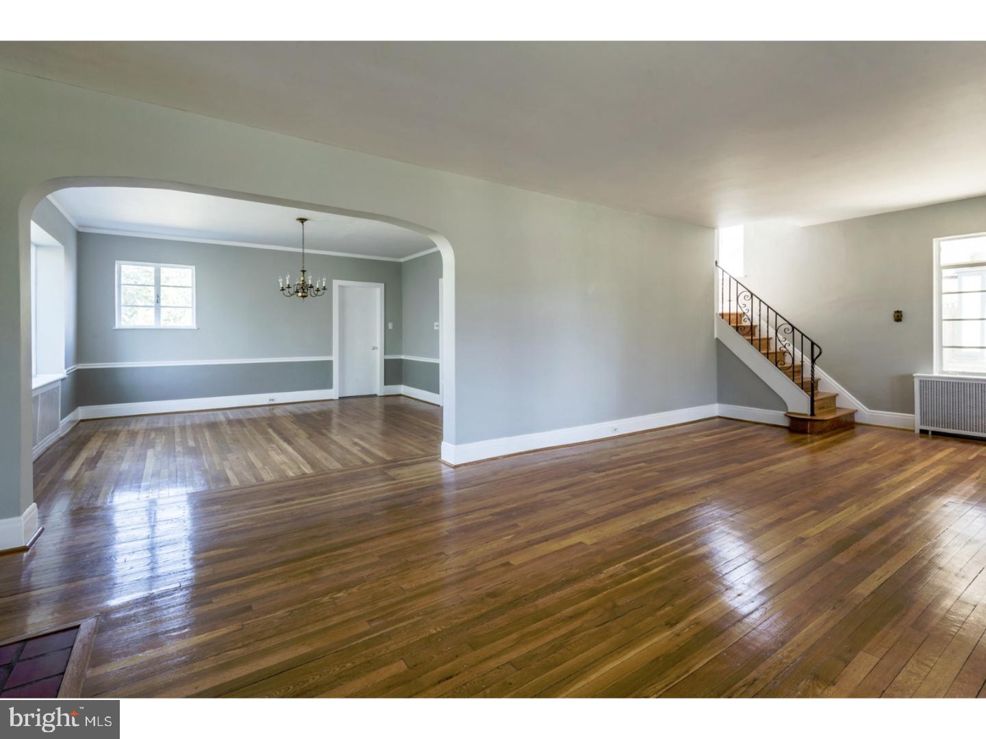 507 Waring Road Elkins Park, PA 19027 - Photo 4 of 25 Living Room