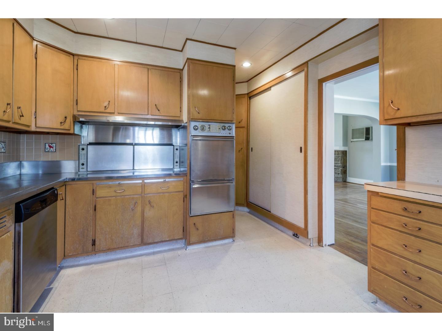 507 Waring Road Elkins Park, PA 19027 - Photo 8 of 25 Kitchen