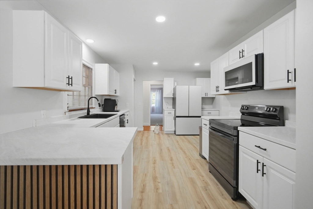 85 Granville Road Westfield, MA 01085 - Photo 13 of 41