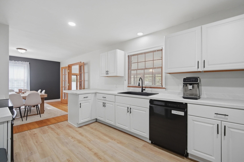 85 Granville Road Westfield, MA 01085 - Photo 17 of 41