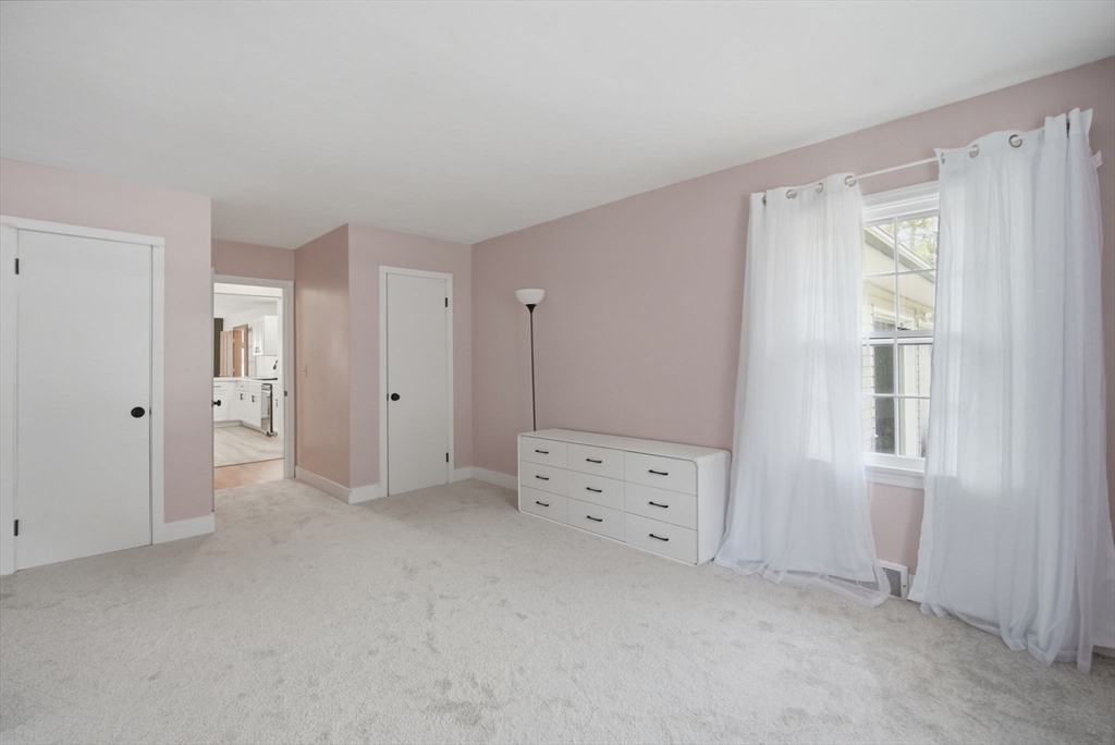 85 Granville Road Westfield, MA 01085 - Photo 32 of 41