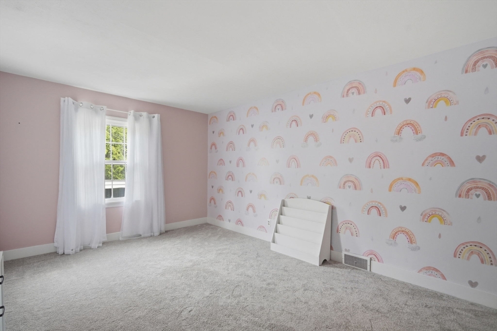 85 Granville Road Westfield, MA 01085 - Photo 33 of 41