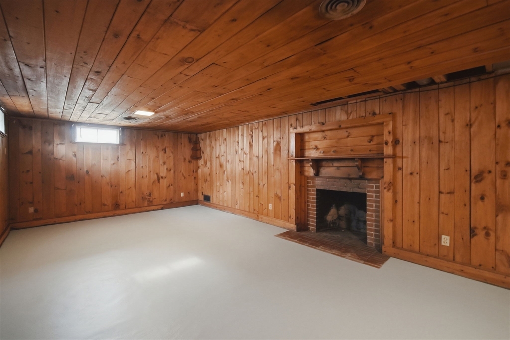 85 Granville Road Westfield, MA 01085 - Photo 36 of 41