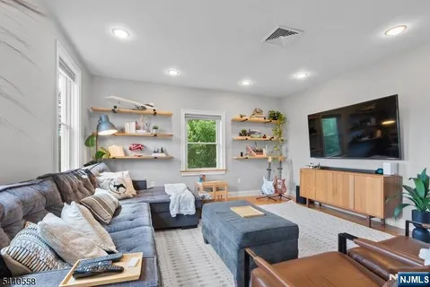 $699,000 | 129 Claremont Avenue, Unit 2, Montclair, NJ 07042
