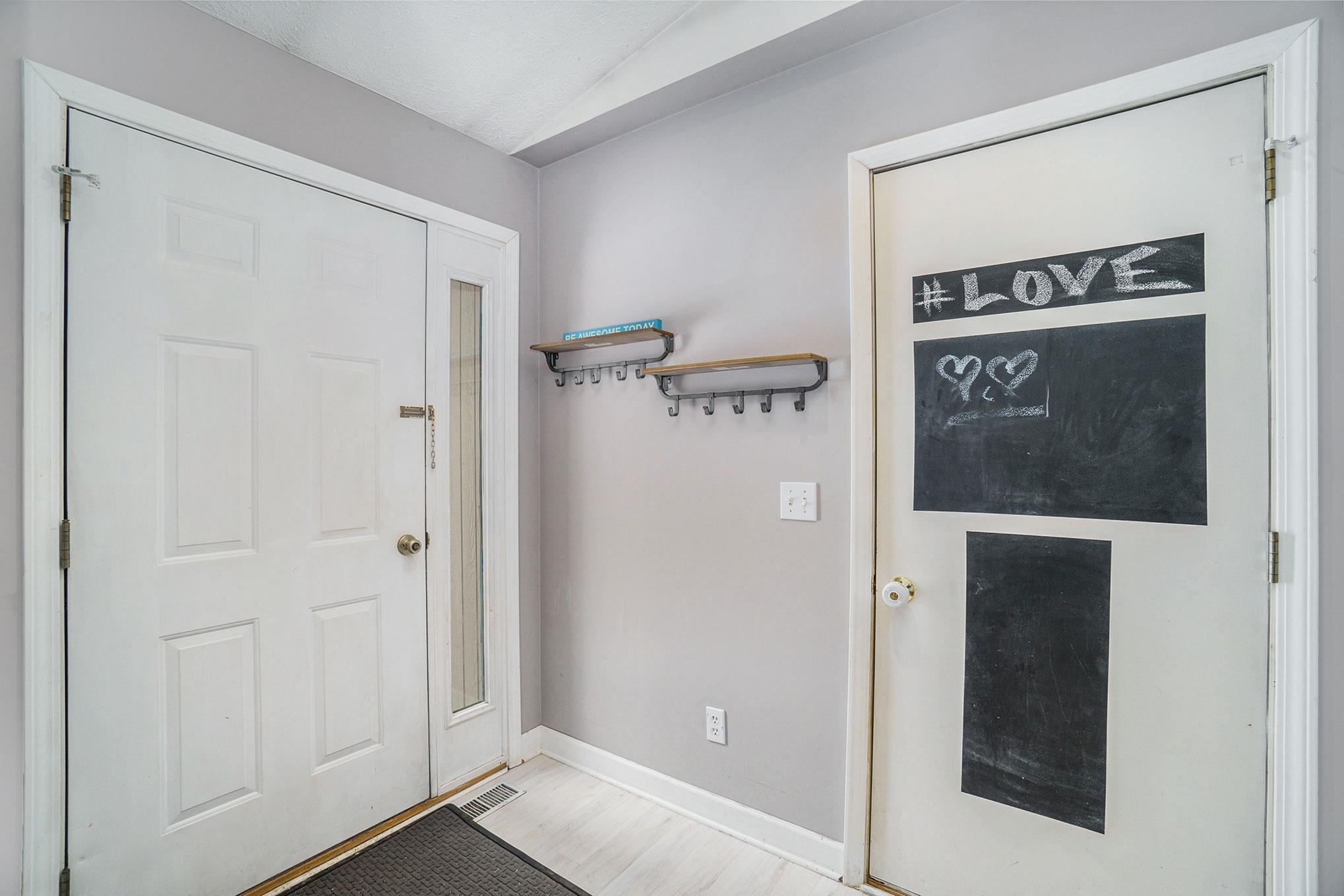 3449 Holiday Road Traverse City, MI 49686 - Photo 5 of 20 1906735-4.JPG