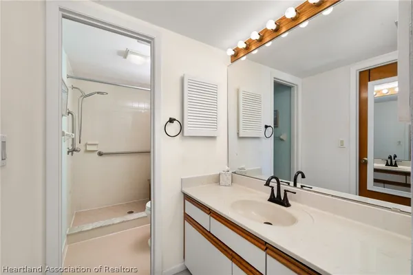 $135,000 | 4869 Casablanca Circle, Unit G24, Sebring, FL 33870