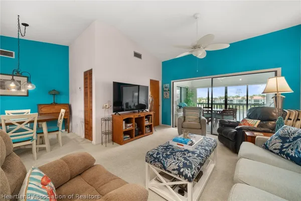 $135,000 | 4869 Casablanca Circle, Unit G24, Sebring, FL 33870