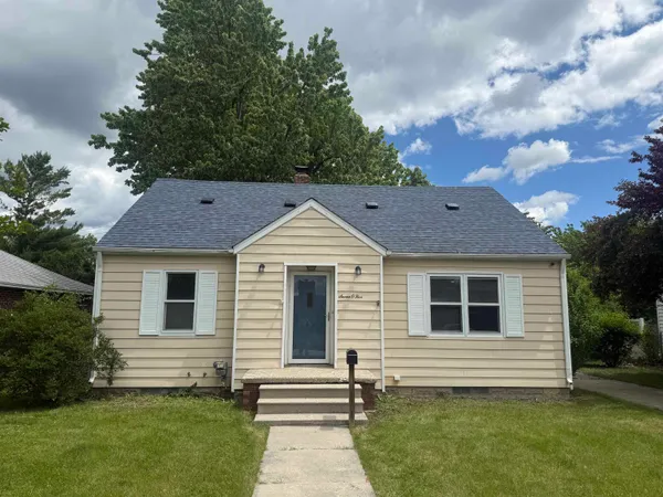 $149,000 | 705 South Hampton Street, Bay City, MI 48708