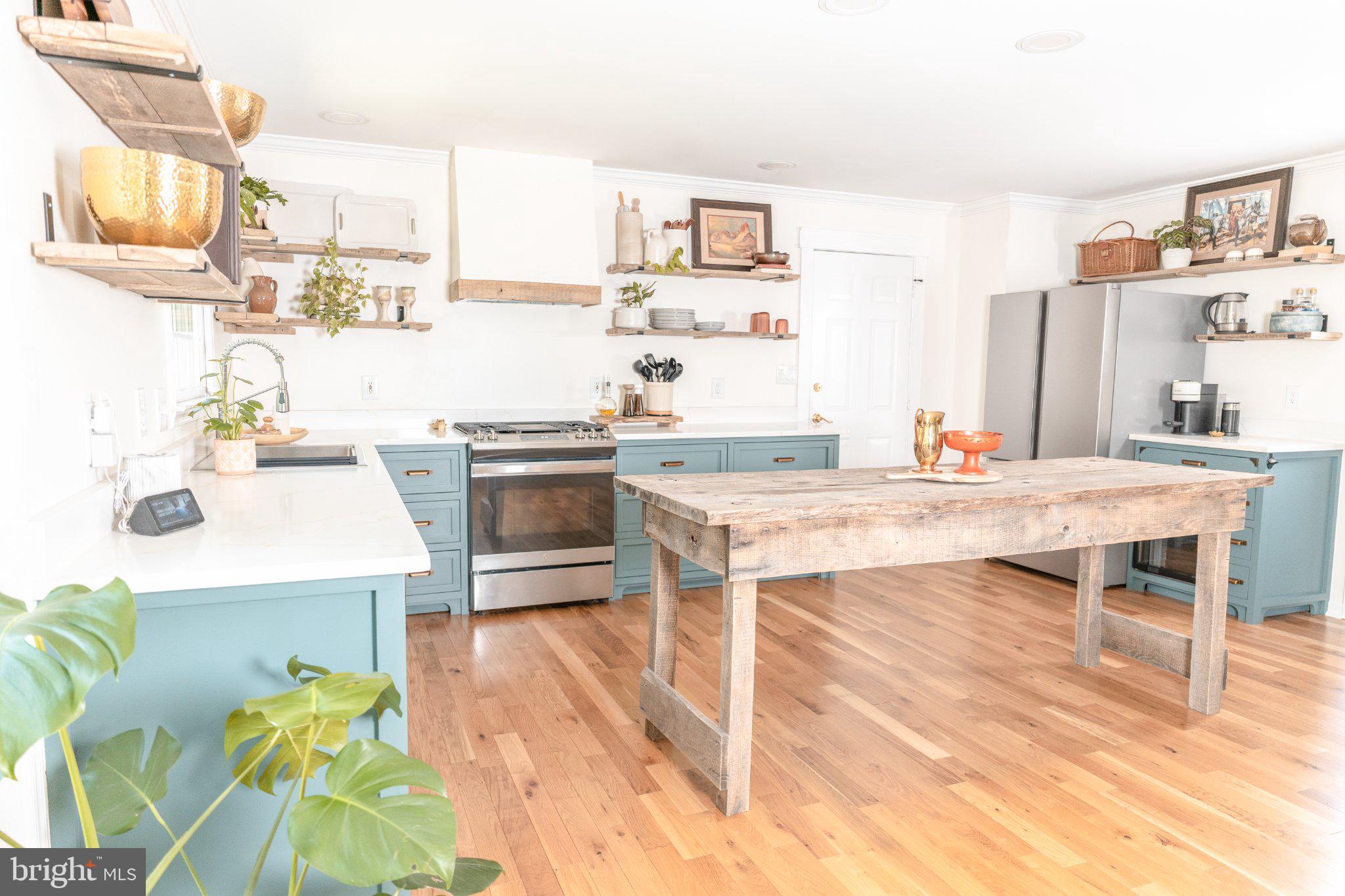 73 Village Grove Road Fredericksburg, VA 22406 - Photo 2 of 34 Charming kitchen with rustic elegance.