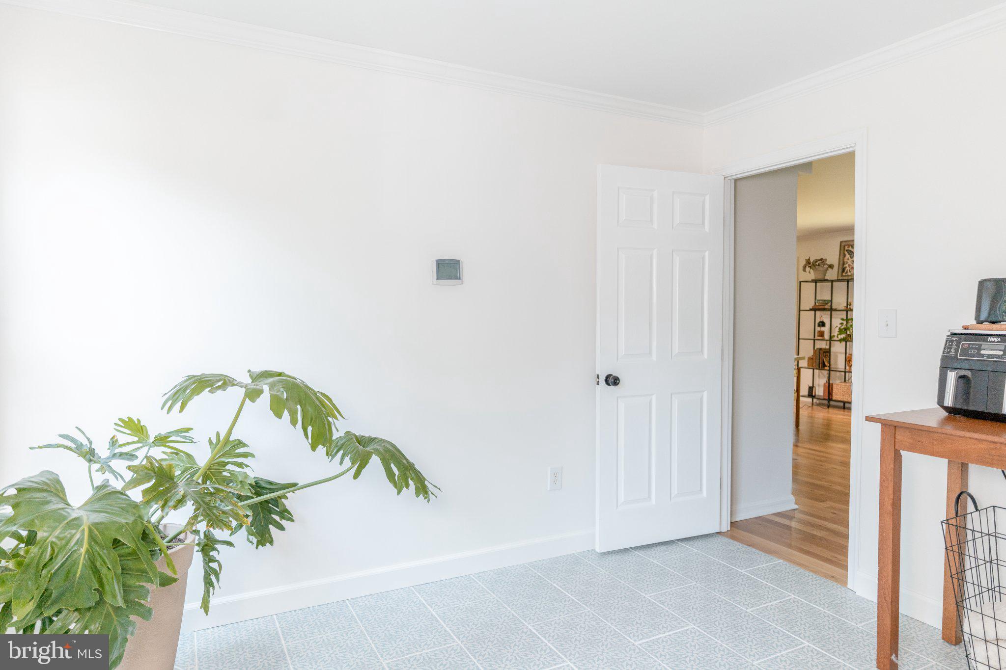 73 Village Grove Road Fredericksburg, VA 22406 - Photo 6 of 34 Bright and airy entryway charm.