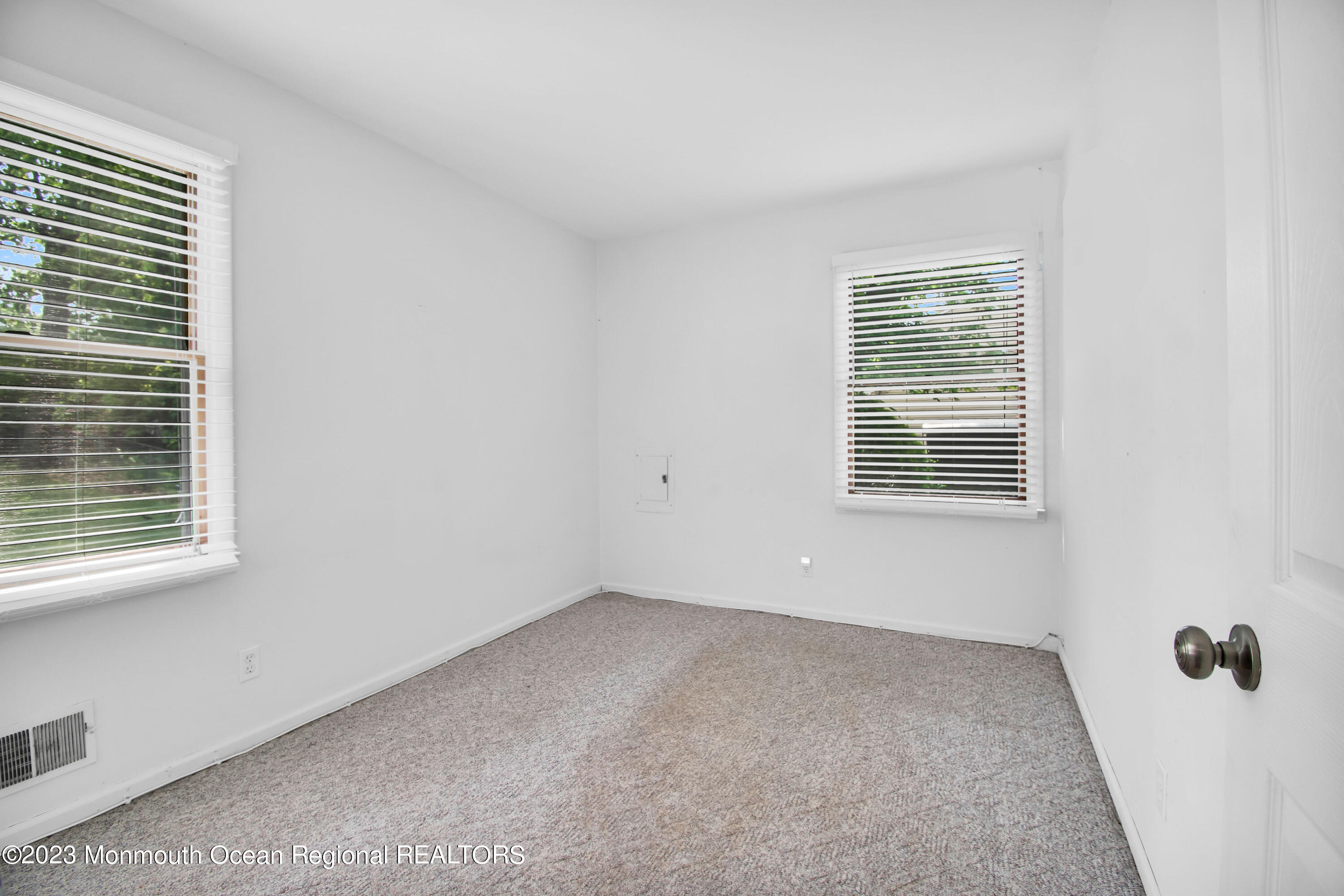 3 Redwood Road Howell, NJ 07731 - Photo 20 of 30 20