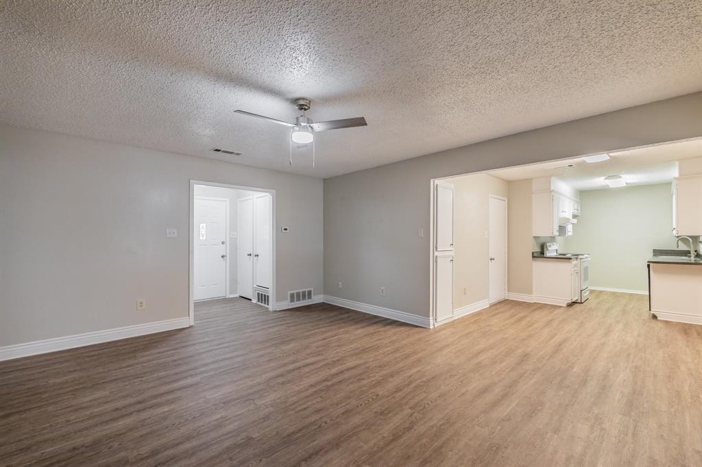 1517 Raintree Lane Cleburne, TX 76033 - Photo 5 of 31 Gallery Image 5