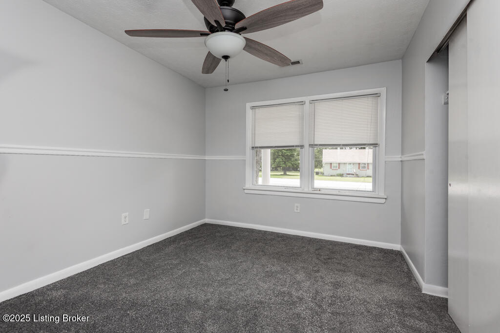 6404 Terry Road Louisville, KY 40258 - Photo 18 of 25 DSC_6287
