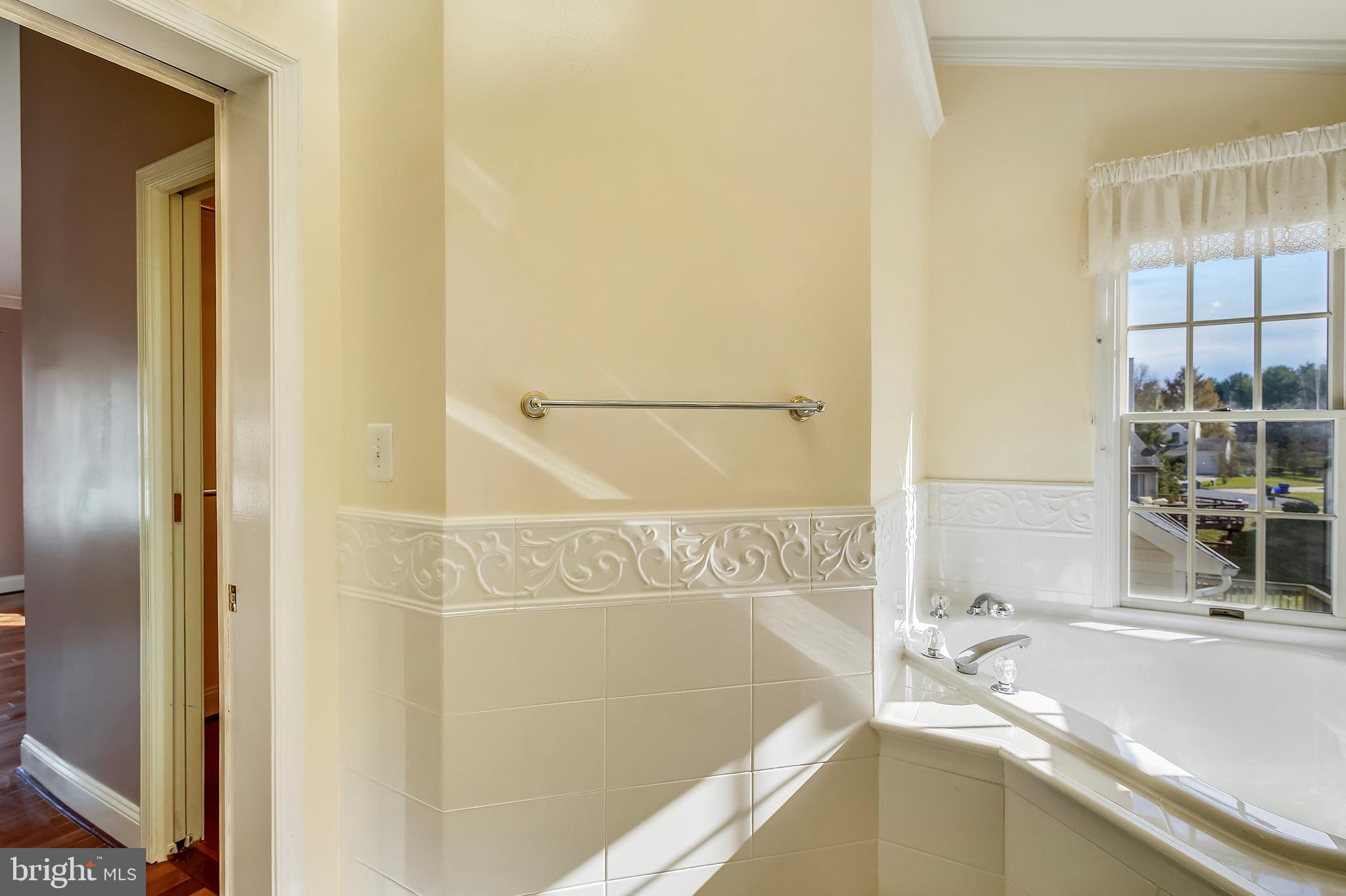 18824 Falling Star Road Germantown, MD 20874 - Photo 34 of 78 Another view of Master Bathroom