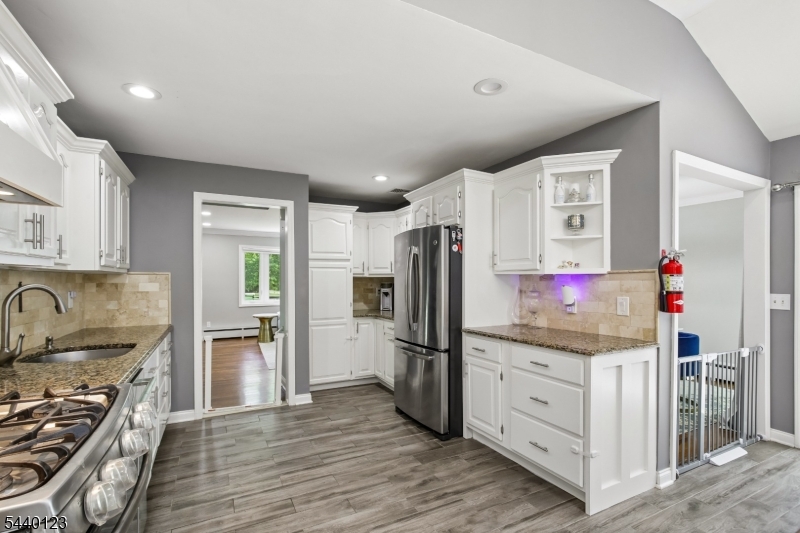 22 Woodhaven Road Parsippany, NJ 07054 - Photo 23 of 49