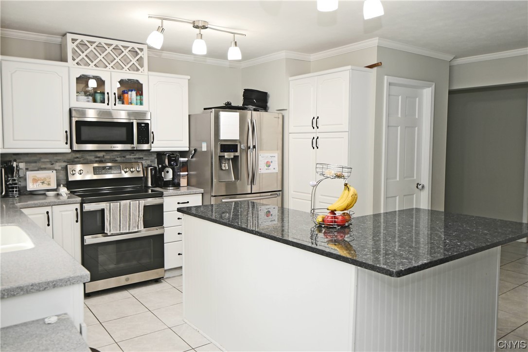 6375 Willow Lane Marcy, NY 13403 - Photo 17 of 49